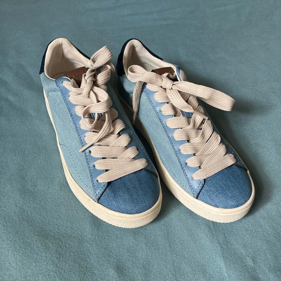 COACH Low Top Sneakers // NWT Blue COACH Shoes - Picture 4 of 10